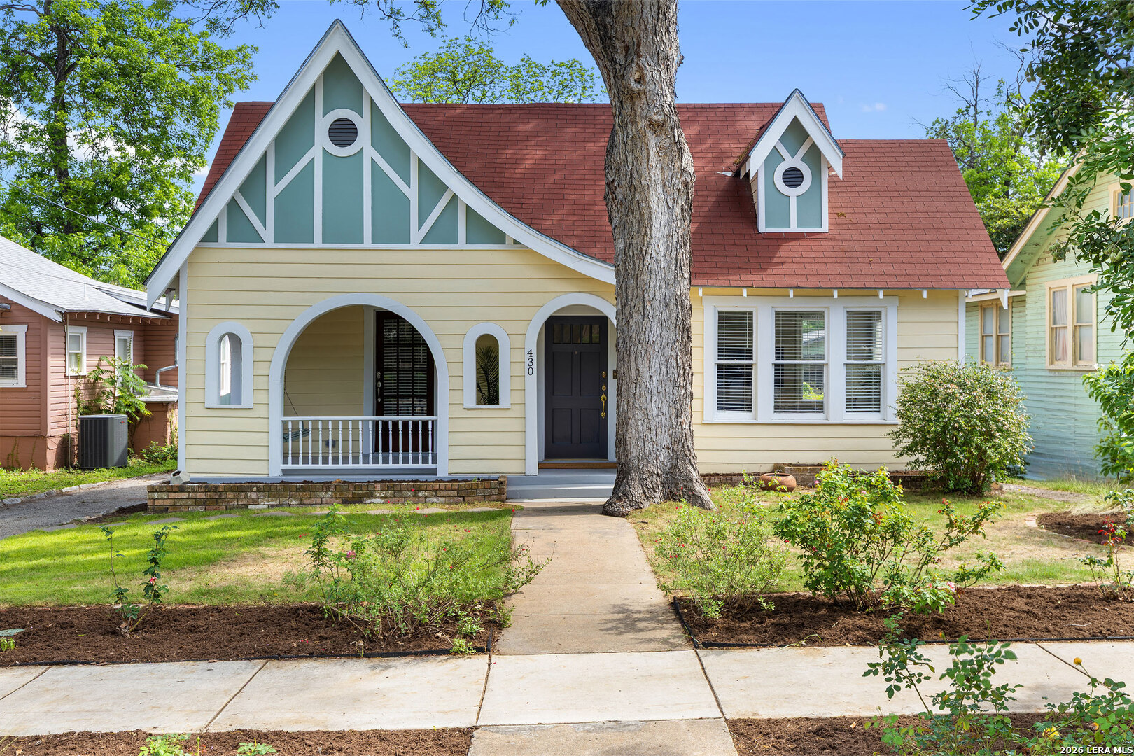 430 E Mistletoe Avenue San Antonio TX 78212