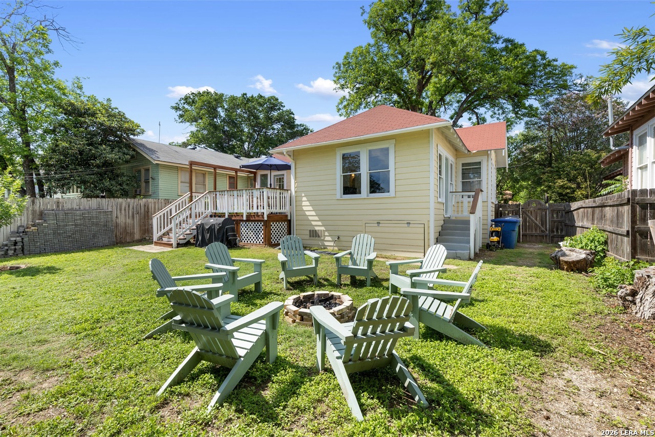 430 E Mistletoe Avenue San Antonio TX 78212