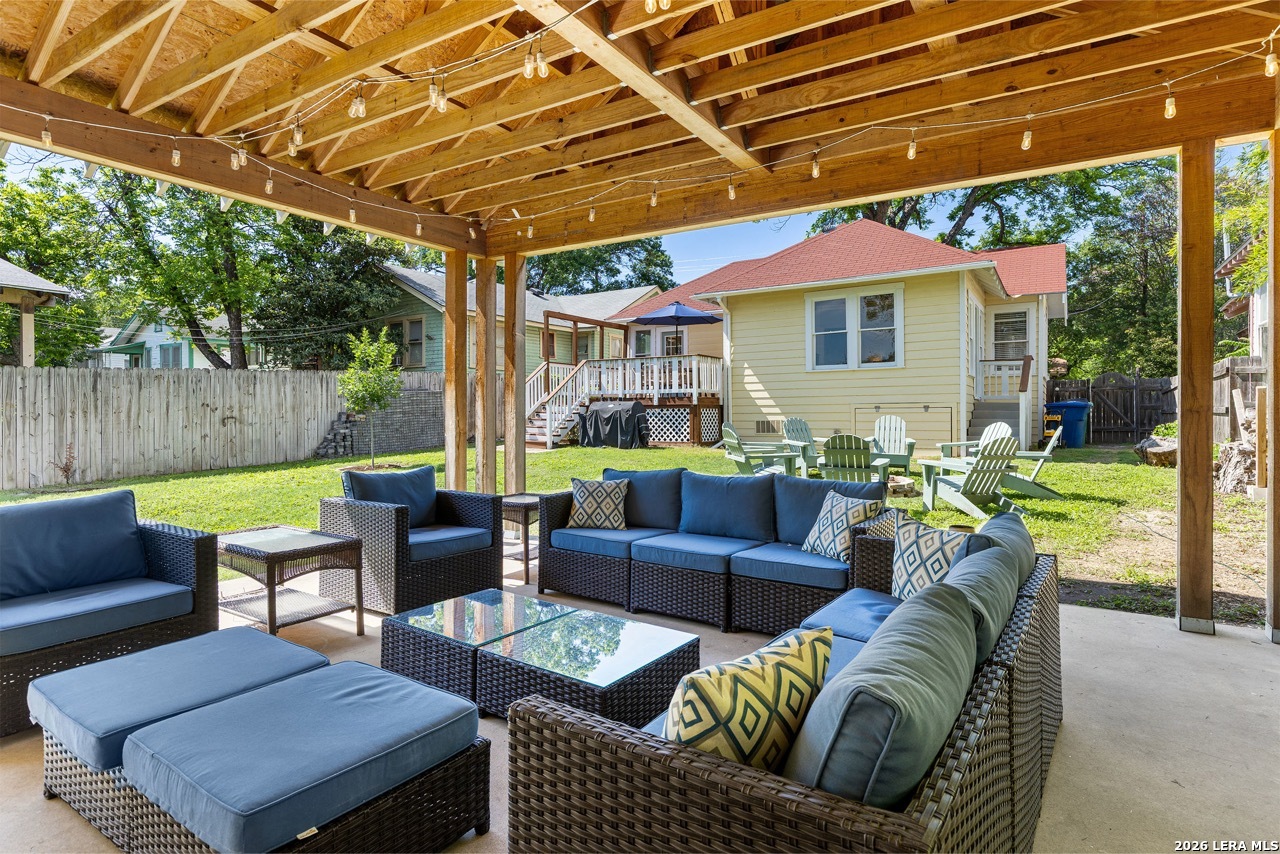 430 E Mistletoe Avenue San Antonio TX 78212