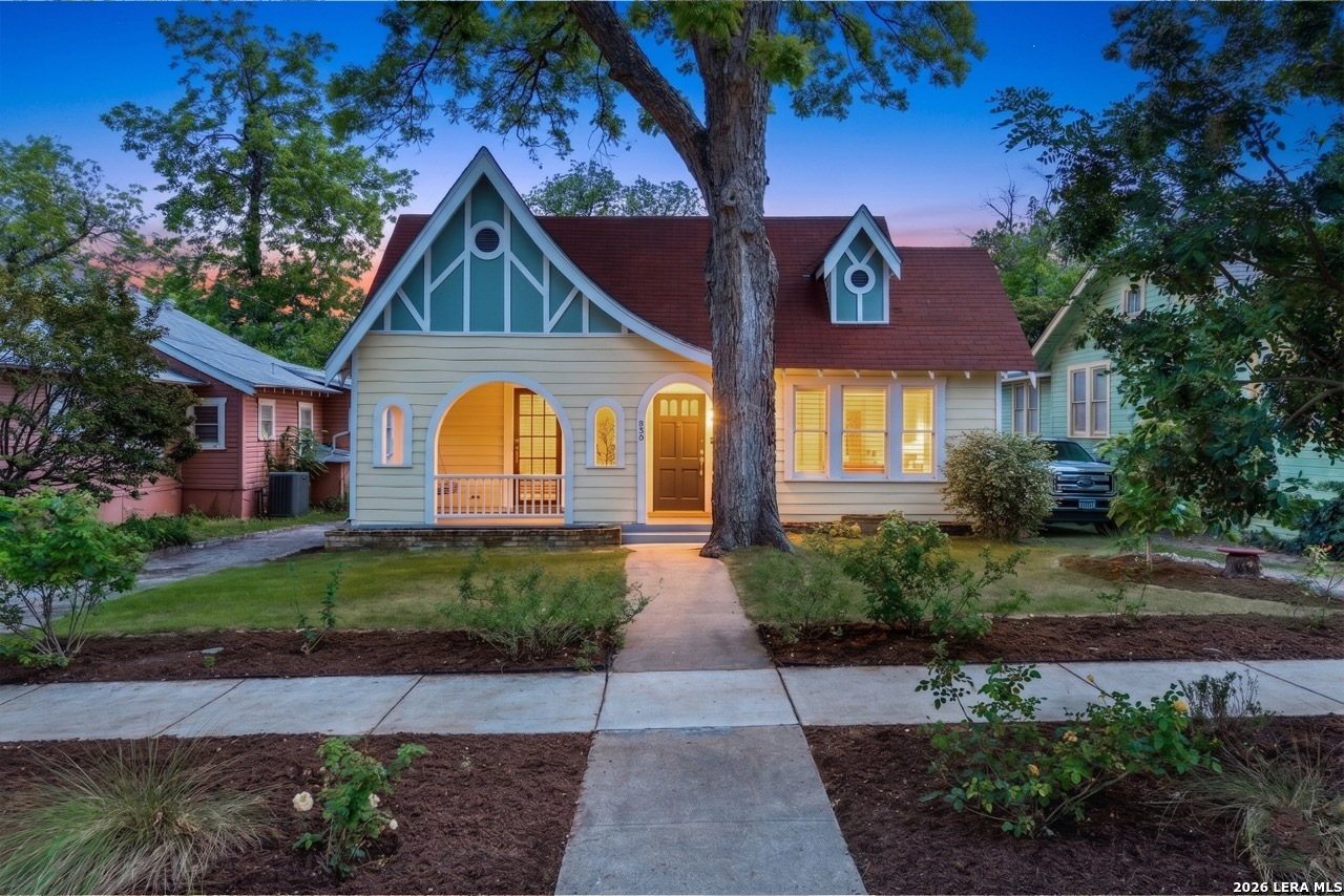 430 E Mistletoe Avenue San Antonio TX 78212