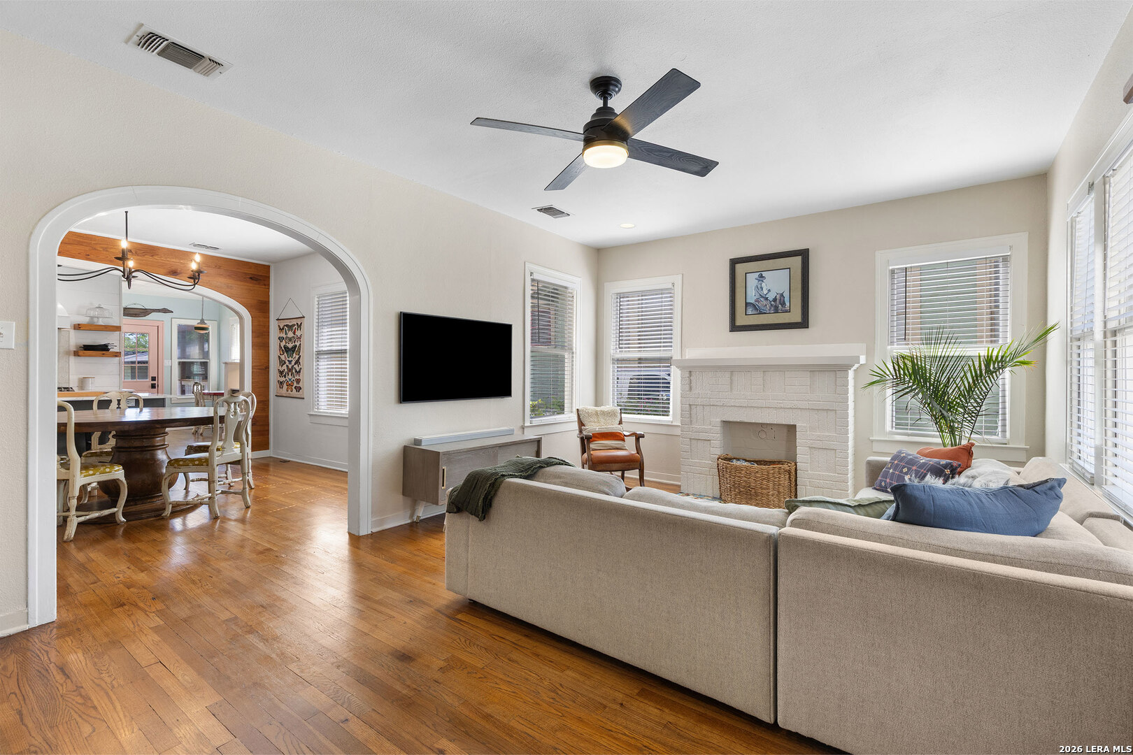 430 E Mistletoe Avenue San Antonio TX 78212