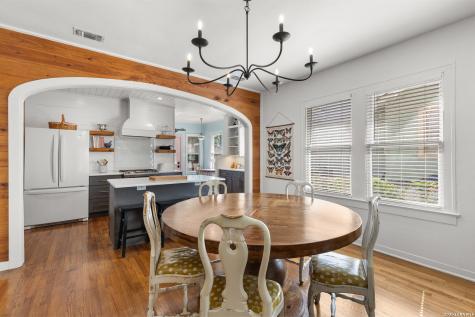 430 E Mistletoe Avenue San Antonio TX 78212