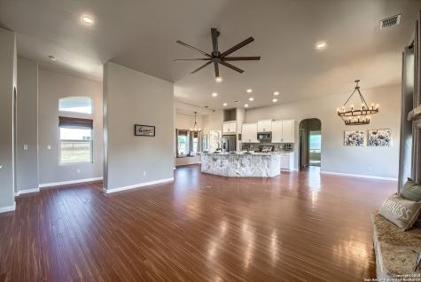 240 Glory Lane Marion TX 78124