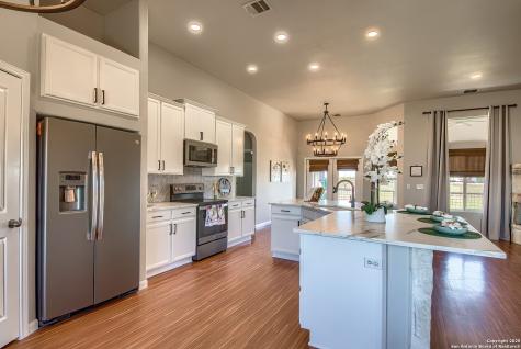 240 Glory Lane Marion TX 78124