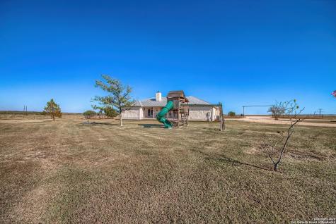 240 Glory Lane Marion TX 78124
