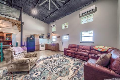 240 Glory Lane Marion TX 78124