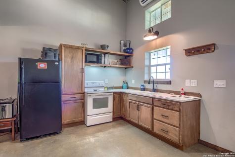 240 Glory Lane Marion TX 78124