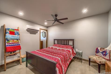 240 Glory Lane Marion TX 78124