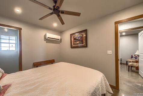 240 Glory Lane Marion TX 78124