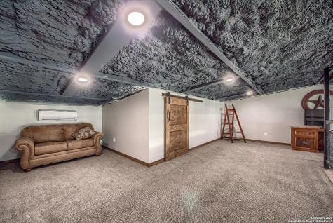 240 Glory Lane Marion TX 78124