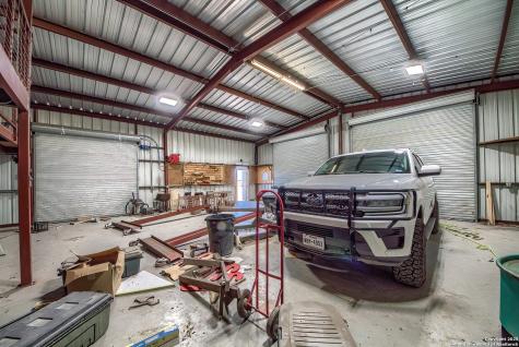 240 Glory Lane Marion TX 78124