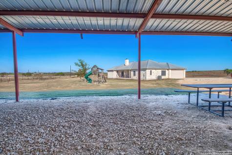 240 Glory Lane Marion TX 78124