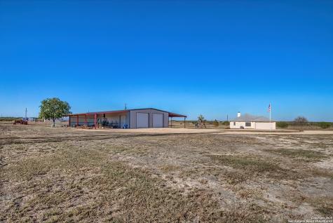 240 Glory Lane Marion TX 78124