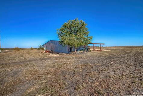 240 Glory Lane Marion TX 78124