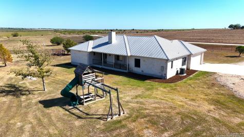 240 Glory Lane Marion TX 78124