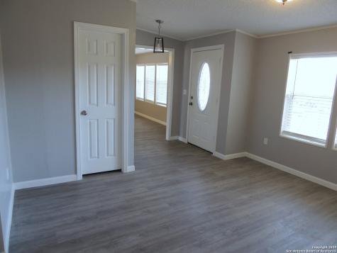 1456 Lonesome Canyon Lake TX 78133
