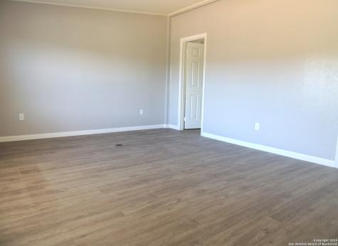 1456 Lonesome Canyon Lake TX 78133