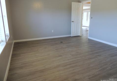 1456 Lonesome Canyon Lake TX 78133