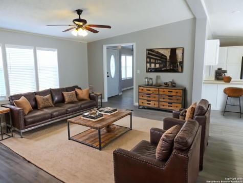 1456 Lonesome Canyon Lake TX 78133