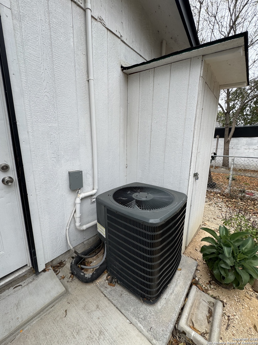 413 Matthews San Antonio TX 78237