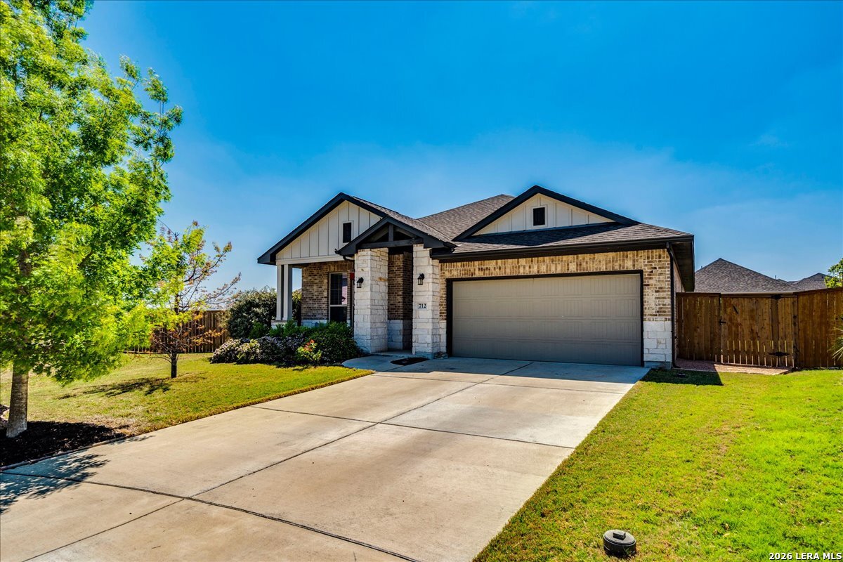 712 Coyote Creek Kyle TX 78640