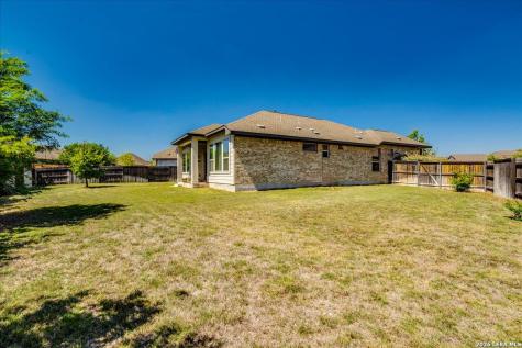712 Coyote Creek Kyle TX 78640