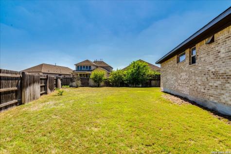 712 Coyote Creek Kyle TX 78640
