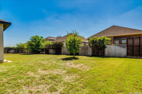 712 Coyote Creek Kyle TX 78640