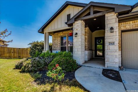 712 Coyote Creek Kyle TX 78640