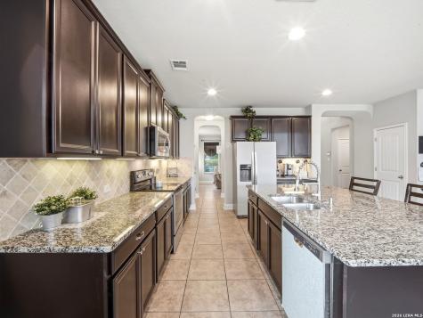 113 Grand Vista Cibolo TX 78108