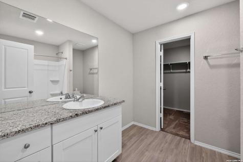 3330 Kornberg Drive Converse TX 78109