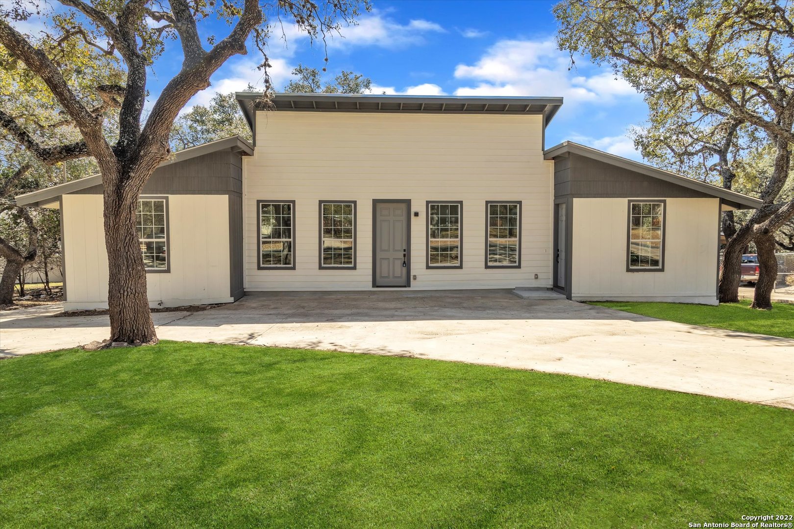 1816 Summerwood Drive San Antonio TX 78232
