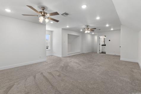 116 Timber Heights La Vernia TX 78121