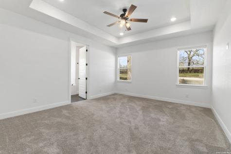 116 Timber Heights La Vernia TX 78121