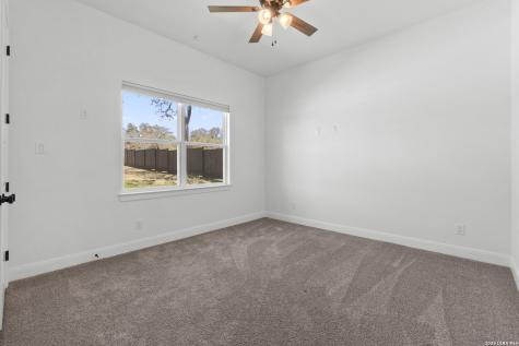 116 Timber Heights La Vernia TX 78121