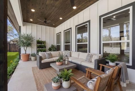 116 Timber Heights La Vernia TX 78121