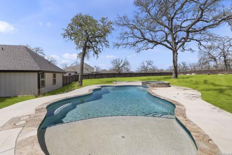 116 Timber Heights La Vernia TX 78121