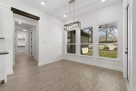 116 Timber Heights La Vernia TX 78121