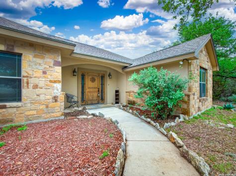 107 Garrett Way Canyon Lake TX 78133