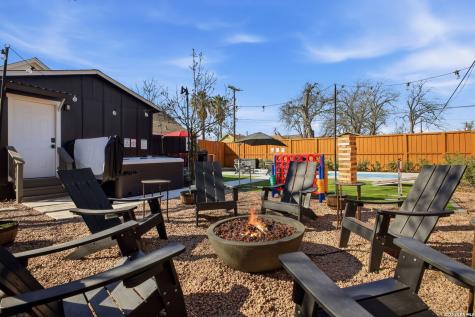 1503 E Crockett St, San Antonio TX 78202