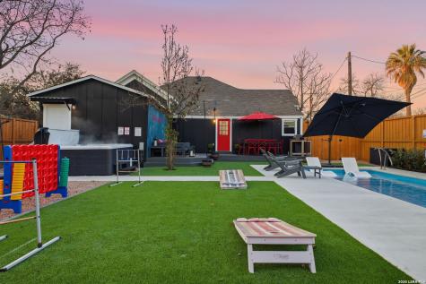 1503 E Crockett St, San Antonio TX 78202