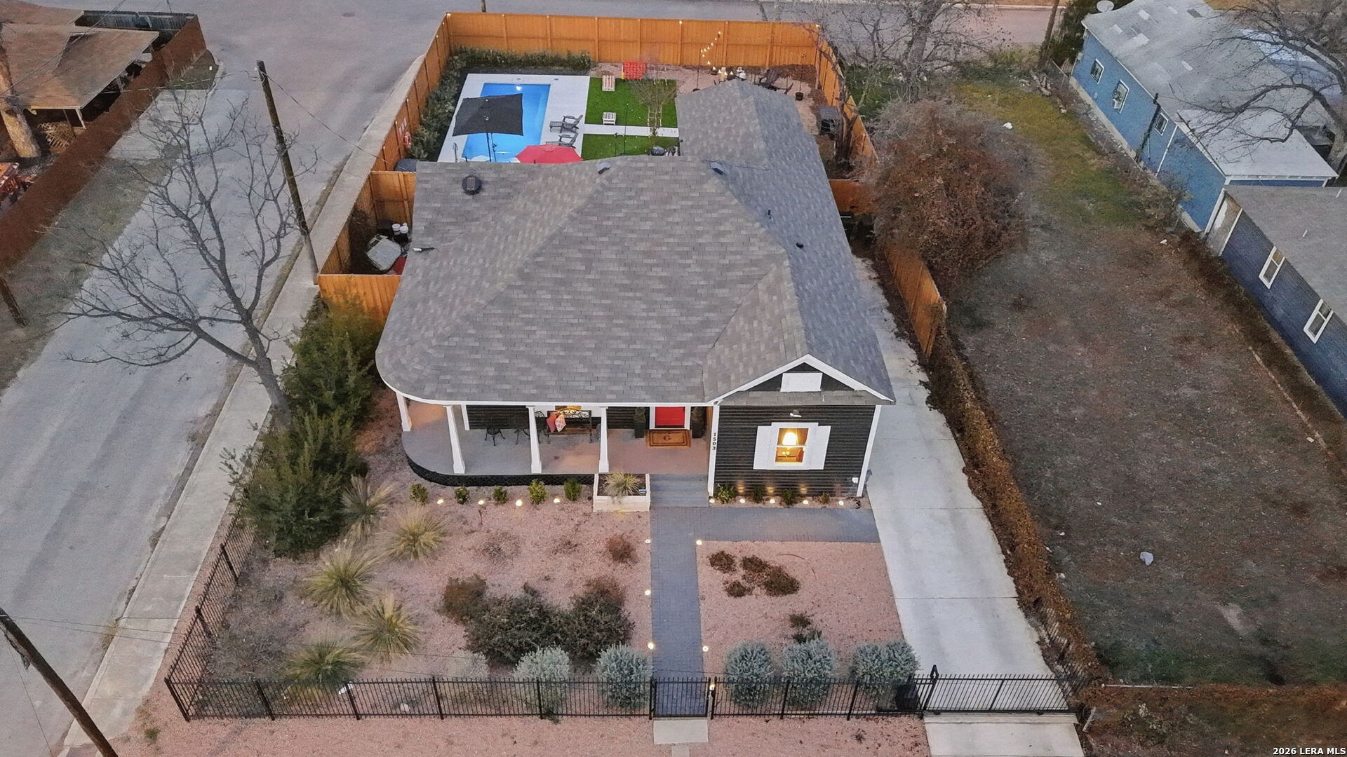 1503 E Crockett St, San Antonio TX 78202