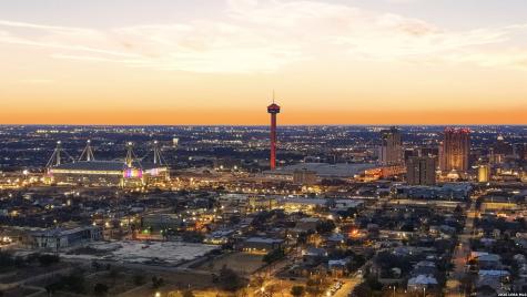 1503 E Crockett St, San Antonio TX 78202