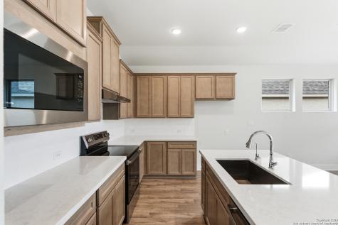 217 Spanish Oak Castroville TX 78009
