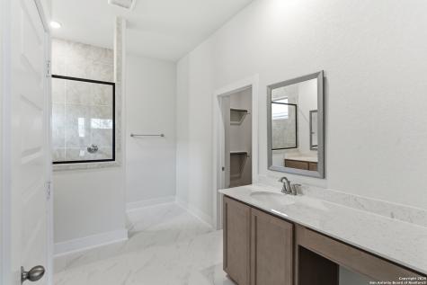 217 Spanish Oak Castroville TX 78009