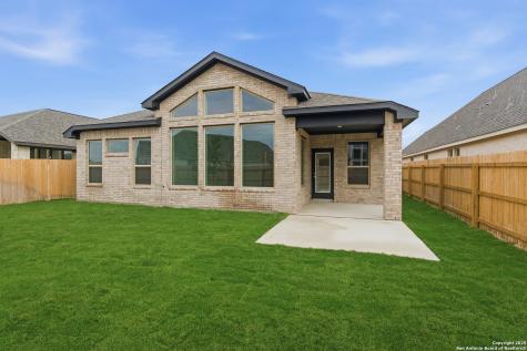 217 Spanish Oak Castroville TX 78009