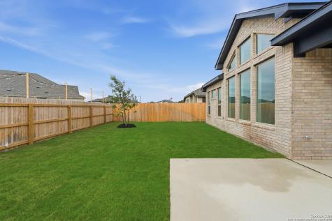 217 Spanish Oak Castroville TX 78009