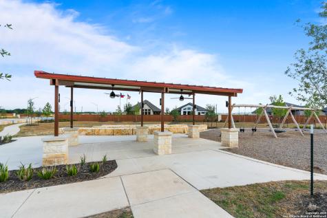 217 Spanish Oak Castroville TX 78009