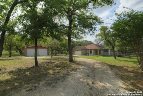 413 Cimarron Drive Floresville TX 78114