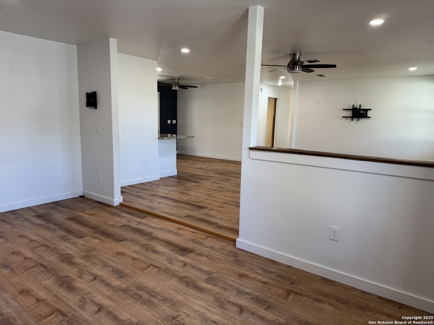 103 Amber Drive Comfort TX 78013